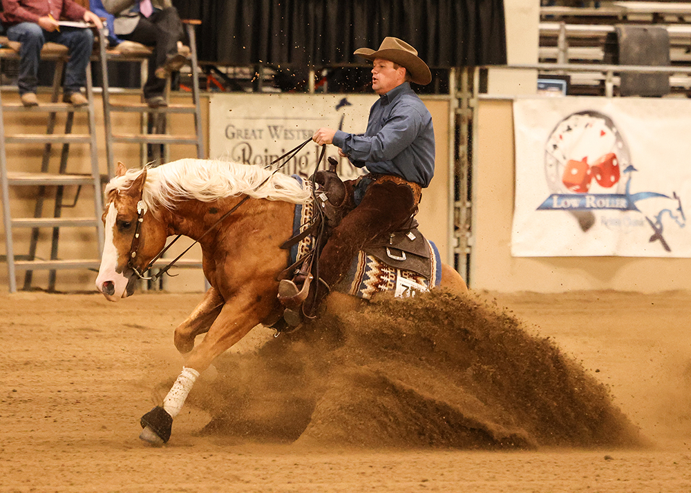 Magnums Little Dream sliding stop at reining horse show The Low Roller